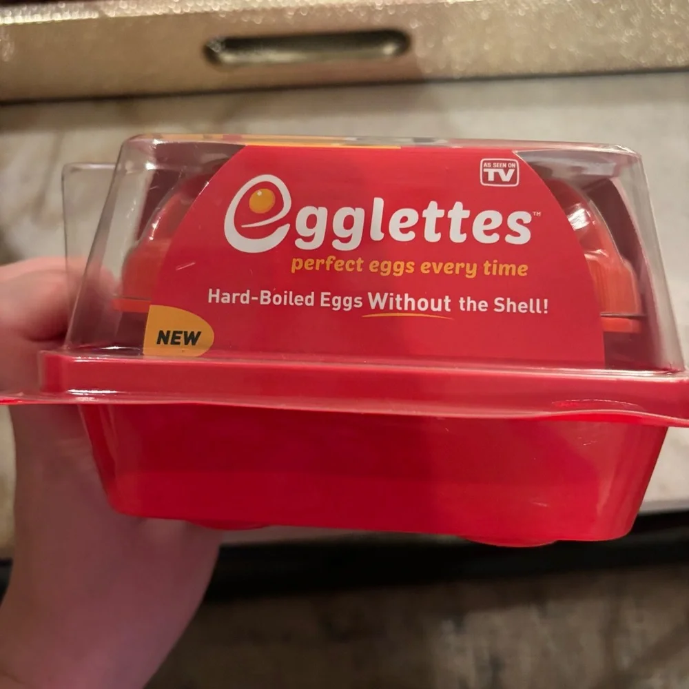 Egglettes Red Egg Cooker Set